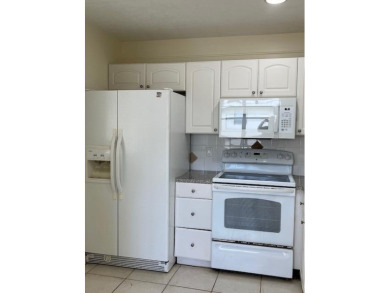 1 bedroom 1 1/2 condo with garden view, brand new microwave and on Kings Point Golf -Flanders Way in Florida - for sale on GolfHomes.com, golf home, golf lot