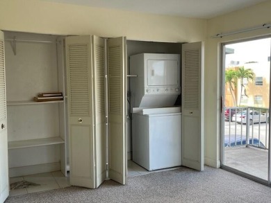 1 bedroom 1 1/2 condo with garden view, brand new microwave and on Kings Point Golf -Flanders Way in Florida - for sale on GolfHomes.com, golf home, golf lot