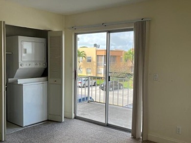 1 bedroom 1 1/2 condo with garden view, brand new microwave and on Kings Point Golf -Flanders Way in Florida - for sale on GolfHomes.com, golf home, golf lot