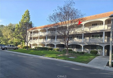 GREAT LOCATION WITH FANTASTIC VIEW!  Spacious 2 bed & 1.75 bath on Leisure Village Par 3 Golf Course in California - for sale on GolfHomes.com, golf home, golf lot