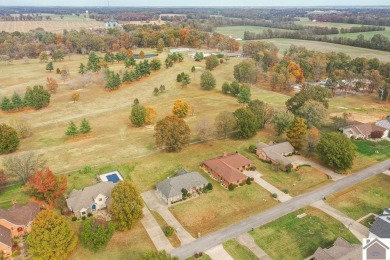 Golf Course living can be yours in this 4 Br, 2 Bath home on on Oaks Country Club in Kentucky - for sale on GolfHomes.com, golf home, golf lot