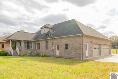 Golf Course living can be yours in this 4 Br, 2 Bath home on on Oaks Country Club in Kentucky - for sale on GolfHomes.com, golf home, golf lot