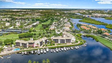 Beautifully updated waterfront condo in the gated community of on Jonathans Landing Golf Club in Florida - for sale on GolfHomes.com, golf home, golf lot