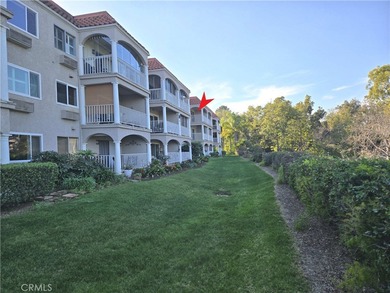 GREAT LOCATION WITH FANTASTIC VIEW!  Spacious 2 bed & 1.75 bath on Leisure Village Par 3 Golf Course in California - for sale on GolfHomes.com, golf home, golf lot