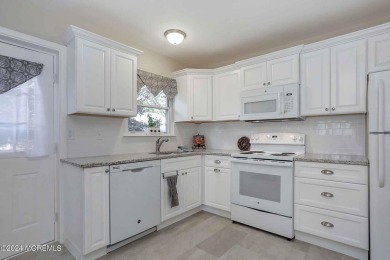 Beautifully renovated Sherwood model features 2 bedrooms 1.5 on Keswick Village Golf Course in New Jersey - for sale on GolfHomes.com, golf home, golf lot