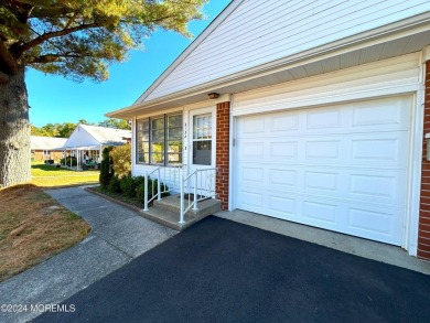 Beautifully renovated Sherwood model features 2 bedrooms 1.5 on Keswick Village Golf Course in New Jersey - for sale on GolfHomes.com, golf home, golf lot