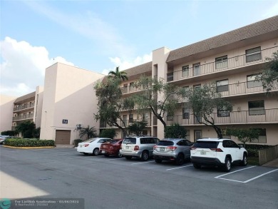 2BD 2BA 4th floor penthouse condo (Top Floor) . Brand new air on Sunrise Lakes Phase IV Golf Course in Florida - for sale on GolfHomes.com, golf home, golf lot