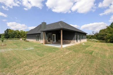 Seller willing to pay up to $5000 of buyers closing costs with on Vache-Grasse Country Club in Arkansas - for sale on GolfHomes.com, golf home, golf lot