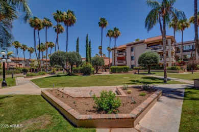 Courtyard facing larger condo. This spacious 2-bedroom on Sun City-Willow Creek / Willow Brook  in Arizona - for sale on GolfHomes.com, golf home, golf lot