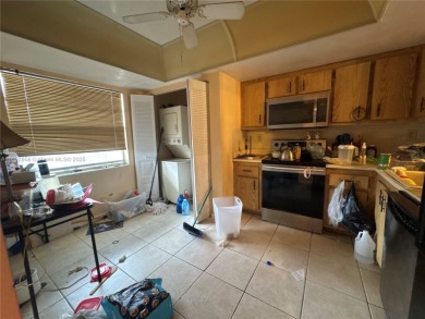 Welcome to this cozy 2-bedroom, 2-bathroom condo on the 3rd on Oriole Golf and Tennis Club in Florida - for sale on GolfHomes.com, golf home, golf lot