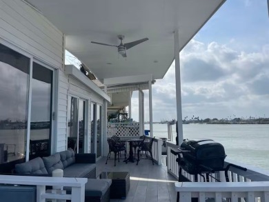 Recently remodeled & fully furnished cottage home with a deck! on Long Island Golf Course in Texas - for sale on GolfHomes.com, golf home, golf lot