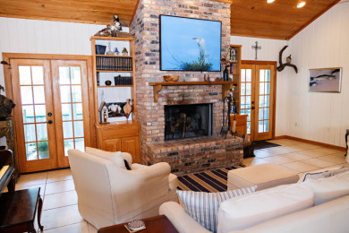 Lakeside Living at it's best on Lake Bruin on Lake Bruin Golf and Country Club in Louisiana - for sale on GolfHomes.com, golf home, golf lot