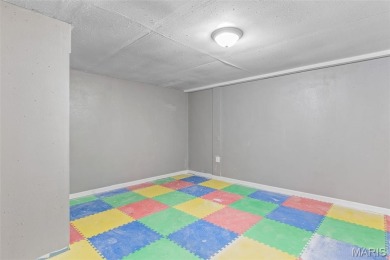 Nice Ranch home on 3 lots!  This is a 2 bedroom , 2 bath home on Terre Du Lac Golf and Country Club in Missouri - for sale on GolfHomes.com, golf home, golf lot