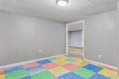 Nice Ranch home on 3 lots!  This is a 2 bedroom , 2 bath home on Terre Du Lac Golf and Country Club in Missouri - for sale on GolfHomes.com, golf home, golf lot