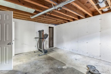 Nice Ranch home on 3 lots!  This is a 2 bedroom , 2 bath home on Terre Du Lac Golf and Country Club in Missouri - for sale on GolfHomes.com, golf home, golf lot