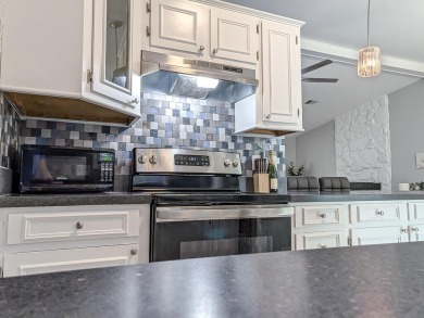 Are you looking for a Move-in ready home in a great on Shadowmoss Plantation Golf Club in South Carolina - for sale on GolfHomes.com, golf home, golf lot