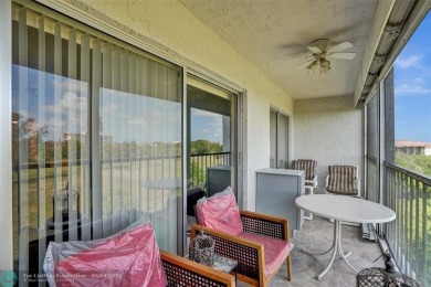 Move-in ready 2 bedroom condo in gated senior complex. Located on Inverrary Country Club in Florida - for sale on GolfHomes.com, golf home, golf lot