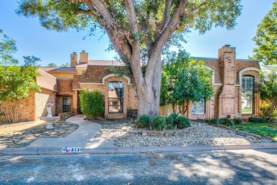 Beautiful low maintenance townhouse in Bentwood Country Club! on Bentwood Country Club in Texas - for sale on GolfHomes.com, golf home, golf lot