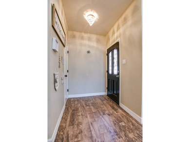 Beautiful low maintenance townhouse in Bentwood Country Club! on Bentwood Country Club in Texas - for sale on GolfHomes.com, golf home, golf lot