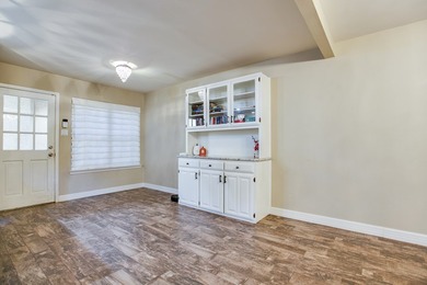 Beautiful low maintenance townhouse in Bentwood Country Club! on Bentwood Country Club in Texas - for sale on GolfHomes.com, golf home, golf lot