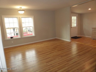 Charming Starter Home or Cozy Getaway! Welcome to this on Minnesott Golf and Country Club in North Carolina - for sale on GolfHomes.com, golf home, golf lot