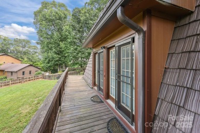 Beautiful 3BR, 3.5BA home with over 4,000 sq ft of living and on Corbin Hills Golf Club in North Carolina - for sale on GolfHomes.com, golf home, golf lot