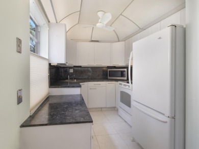 Welcome to this charming 1st floor 2/2 bedroom condo in the on Kings Point Golf -Flanders Way in Florida - for sale on GolfHomes.com, golf home, golf lot