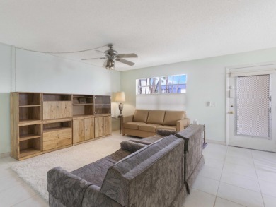 Welcome to this charming 1st floor 2/2 bedroom condo in the on Kings Point Golf -Flanders Way in Florida - for sale on GolfHomes.com, golf home, golf lot