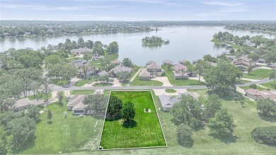 Golf course lot with great views of the 18th green, with some on Lake Kiowa Golf Course in Texas - for sale on GolfHomes.com, golf home, golf lot