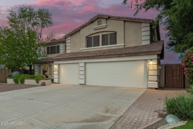 Golf Course Luxury in Gilbert!
This stunning 4BR + loft home on Greenfield Lakes Golf Club in Arizona - for sale on GolfHomes.com, golf home, golf lot