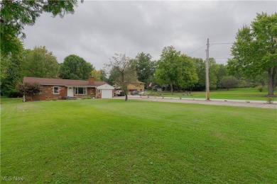 Welcome to this charming all brick ranch, nestled on a little on Mud Run Golf Course in Ohio - for sale on GolfHomes.com, golf home, golf lot