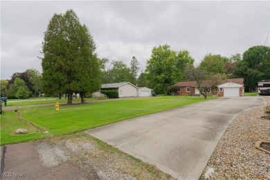 Welcome to this charming all brick ranch, nestled on a little on Mud Run Golf Course in Ohio - for sale on GolfHomes.com, golf home, golf lot
