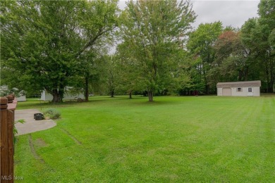 Welcome to this charming all brick ranch, nestled on a little on Mud Run Golf Course in Ohio - for sale on GolfHomes.com, golf home, golf lot