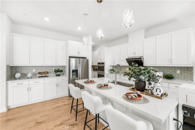 Welcome to this modern and comfortable house with luxurious yard on Oak Creek Golf Club in California - for sale on GolfHomes.com, golf home, golf lot