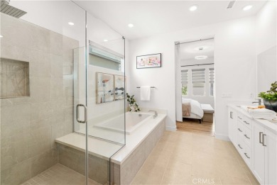 Welcome to this modern and comfortable house with luxurious yard on Oak Creek Golf Club in California - for sale on GolfHomes.com, golf home, golf lot