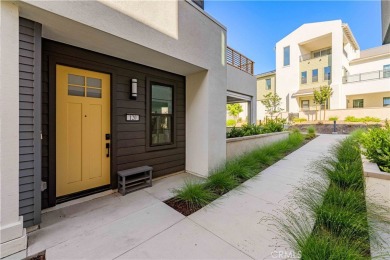 Welcome to this modern and comfortable house with luxurious yard on Oak Creek Golf Club in California - for sale on GolfHomes.com, golf home, golf lot