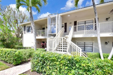 Welcome to this light & bright convertible 3 bedroom, 2 bathroom on Hunters Run Golf and Country Club in Florida - for sale on GolfHomes.com, golf home, golf lot