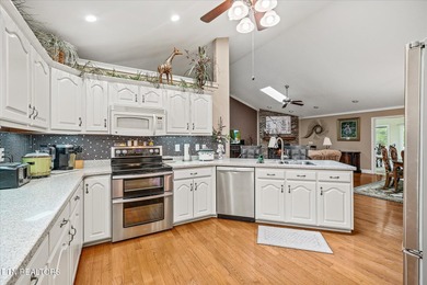 Charming Custom Home in Fairfield Glade Golf Community - 2,627 on Stonehenge Golf Course in Tennessee - for sale on GolfHomes.com, golf home, golf lot