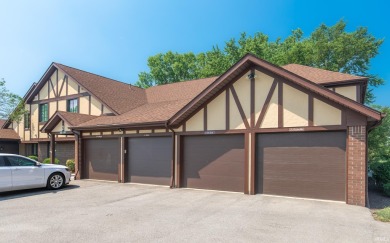 Take a Look at This Cheery Condo That Has Been Meticulously on Green Valley Golf Club in Indiana - for sale on GolfHomes.com, golf home, golf lot