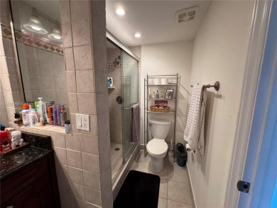 UPDATED 3rd Floor 1 bedroom/1.5 bath condo in International on Inverrary Country Club in Florida - for sale on GolfHomes.com, golf home, golf lot