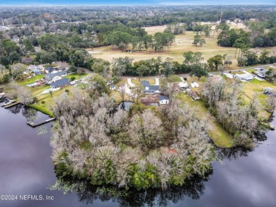 Seller offering $10,000 towards closing costs with acceptable on Hyde Park Golf Club in Florida - for sale on GolfHomes.com, golf home, golf lot