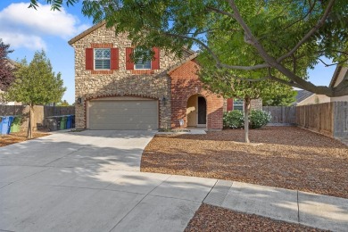 Nestled on the largest lot on the golf course in Lemoore, this on Lemoore Municipal Golf Course in California - for sale on GolfHomes.com, golf home, golf lot