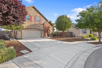 Nestled on the largest lot on the golf course in Lemoore, this on Lemoore Municipal Golf Course in California - for sale on GolfHomes.com, golf home, golf lot