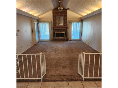 Beautiful 1-story 3 bed 2 1/2 bath full brick home in Indian on Indian Springs Country Club in Oklahoma - for sale on GolfHomes.com, golf home, golf lot