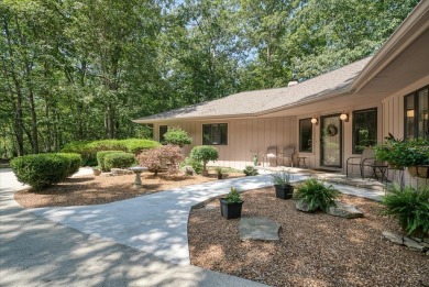 This charming 3/2 home in the coveted River Bend community on River Run Golf Club in Tennessee - for sale on GolfHomes.com, golf home, golf lot