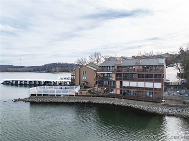 $5,000 SELLERS CONCESSIONS OFFERED PLUS A ONE YEAR HOME WARRANTY on Lake Valley Country Club in Missouri - for sale on GolfHomes.com, golf home, golf lot