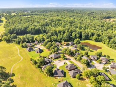 This all-brick, single-story home with split floor plan offers 3 on Hunters Creek Golf and Country Club  in South Carolina - for sale on GolfHomes.com, golf home, golf lot