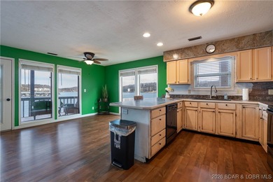 $5,000 SELLERS CONCESSIONS PLUS A ONE YEAR HOME WARRANTY on Lake Valley Country Club in Missouri - for sale on GolfHomes.com, golf home, golf lot