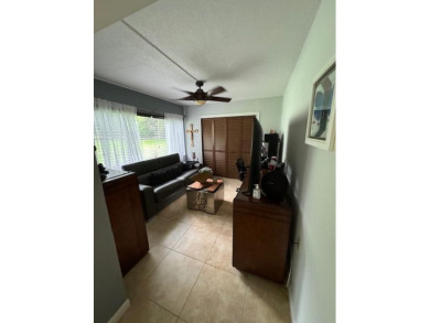 THIS IS A RARE FIRST FLOOR CORNER CONDO AND IT IS IN EXCELLENT on Wynmoor Golf Course in Florida - for sale on GolfHomes.com, golf home, golf lot