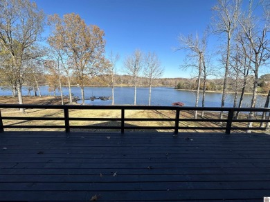 3,570 square foot waterfront home with easy access to the on Mineral Mound Golf Course in Kentucky - for sale on GolfHomes.com, golf home, golf lot